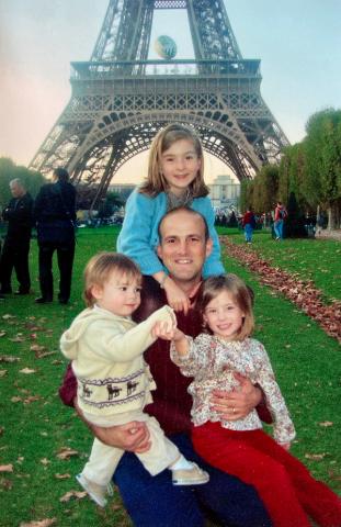 Carlos Ramón and Family